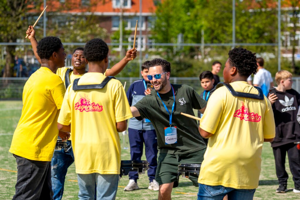 Showcase Basketball x legendairs brassband bij moerwijk Den Haag voor opening