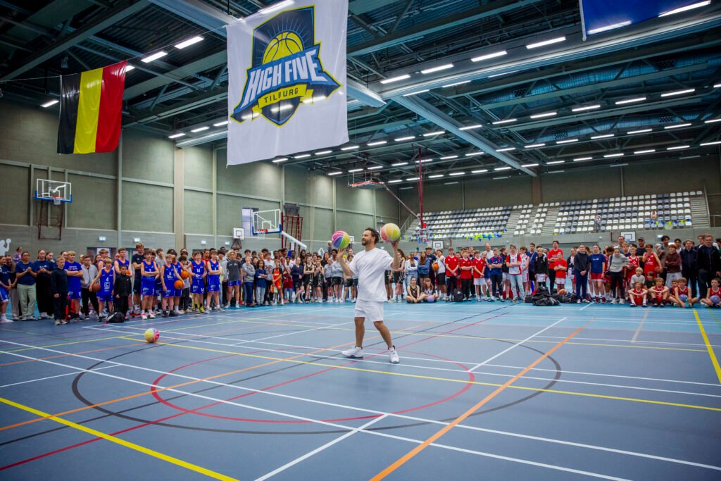 Showcase Basketball geeft een spectaculaire openingsshow