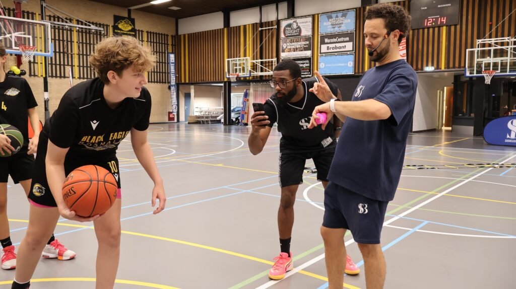 Start van de Skills Challenge van Showcase Basketball bij Black Eagles